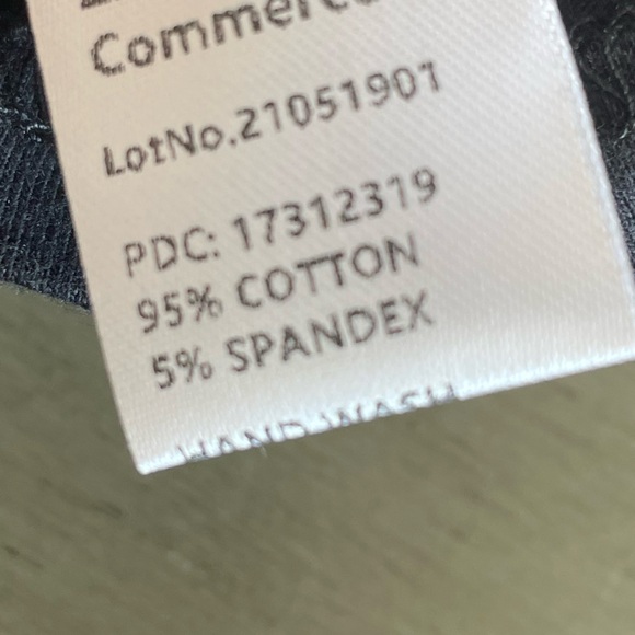 5/$25 Mini Sunflower T-Shirt Black Size 2T - Picture 5 of 5